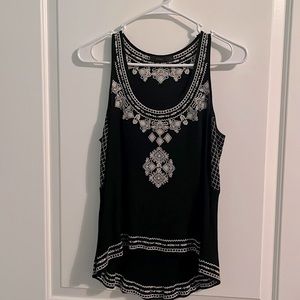 Black tank top with white details